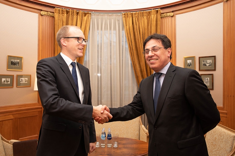 State Secretary welcomes new Ambassador of Uruguay on his accreditation visit
