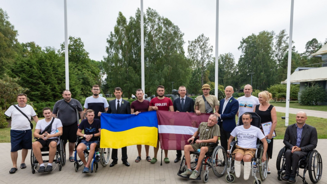 Ministrs tiekas ar UA karavīriem 
