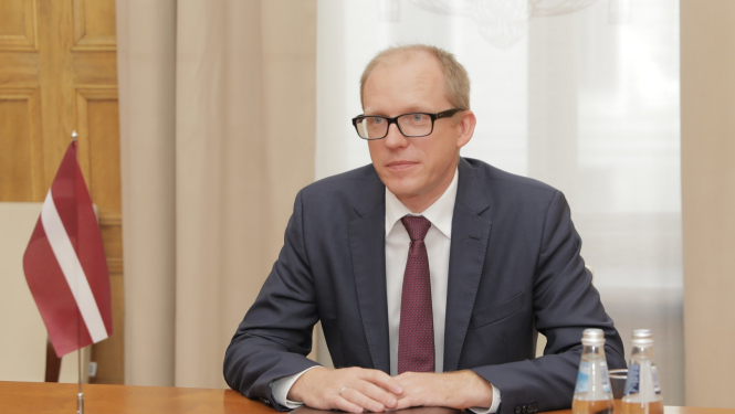 Valsts sekretārs Andris Pelšs tiekas ar jauno Īrijas vēstnieci 