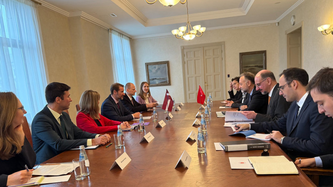 Latvijas  un Turcijas konsultācijās apspriež reģionālos un globālos drošības politikas jautājumus, 09.10.2025