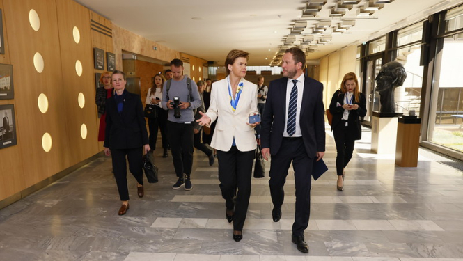 Baiba Braže, Marguss Tsahkna un delegācijas dalībnieki