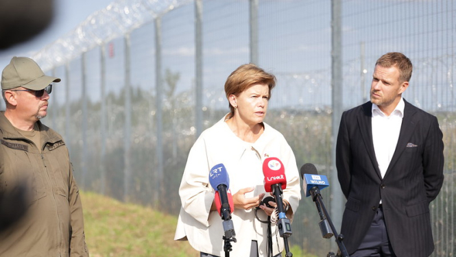 Baiba Braže runā pasākuma preses konferencē