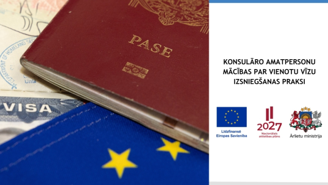 Latvijas pase, ES karogs un vīza