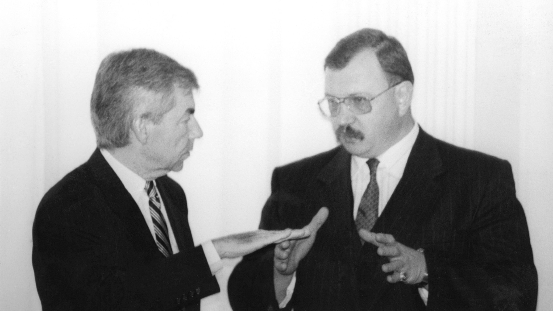 Ints Siliņš un Aleksandrs Raņņiks sarunājas