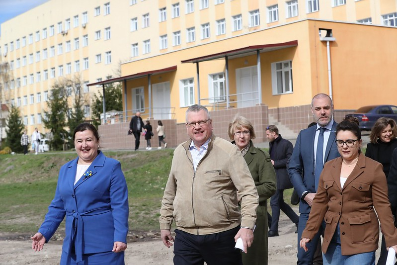 Ilgvars Kļava and other participants of the meeting at the children's hospital in Chernihiv