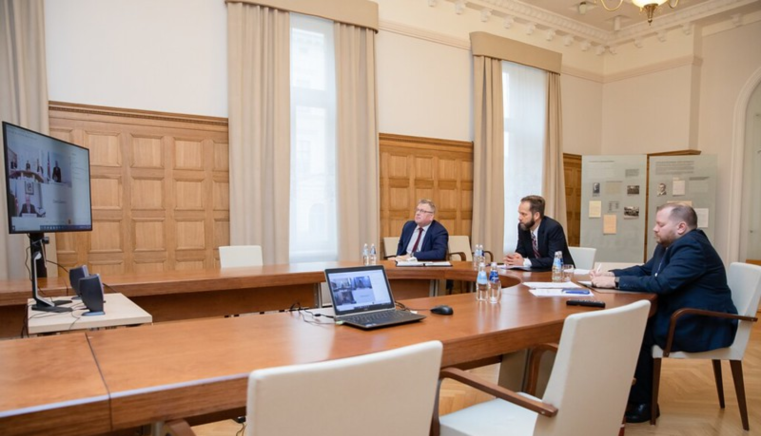 Latvia and Azerbaijan praise the positive dynamic of their bilateral relations during political consultations