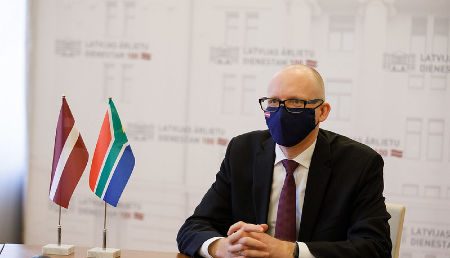 Valsts sekretārs ar jauno Dienvidāfrikas Republikas vēstnieci pārrunā sadarbības stiprināšanu