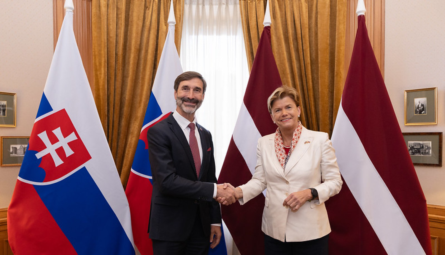 Ārlietu ministre Baiba Braže un Slovākijas ārlietu un Eiropas lietu ministrs Jurajs Blanārs