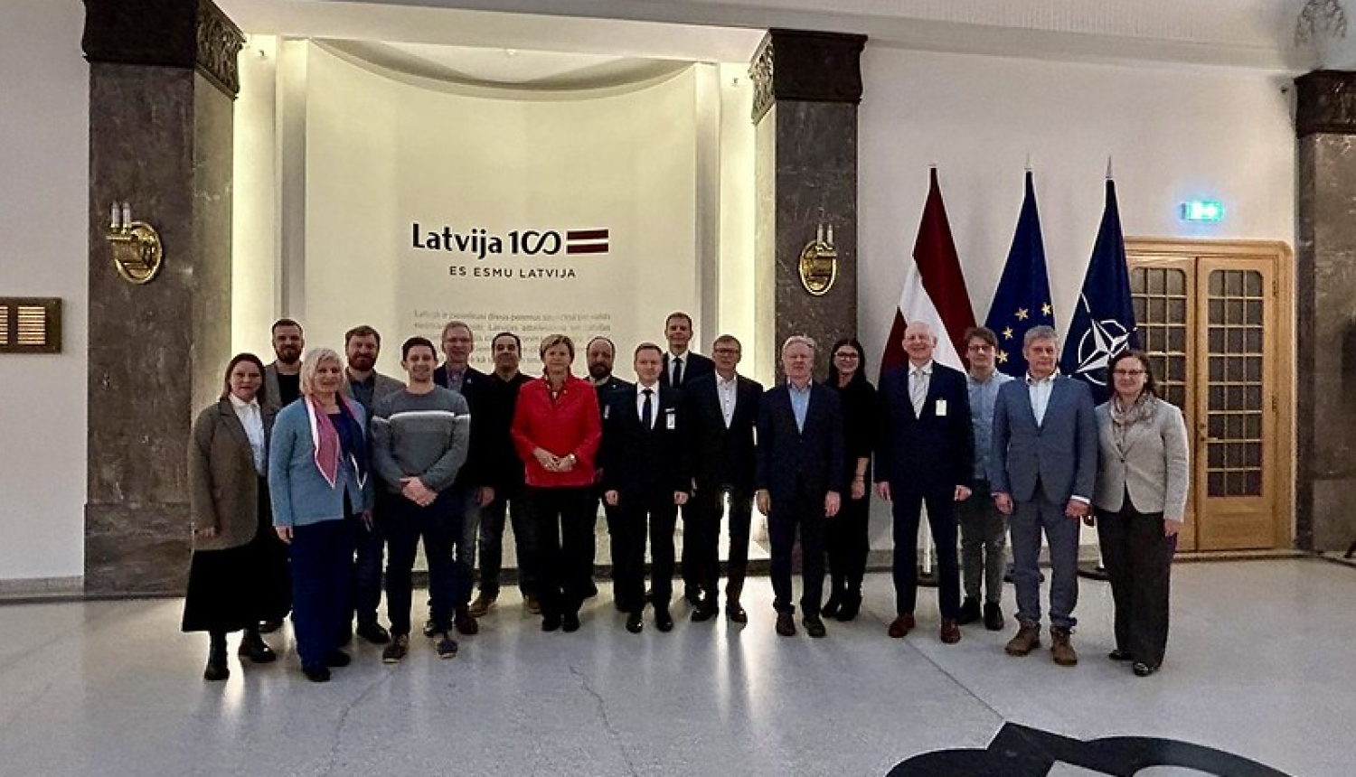 Tikšanās ar Latvijas memoranda par kvantu tehnoloģiju attīstību dalībnieku kopbilde