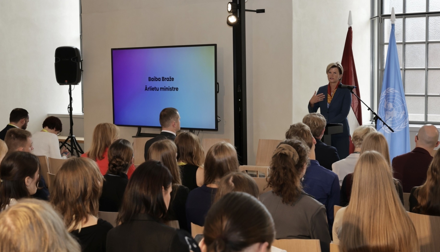 Ārlietu ministre Baiba Braže uzrunā konferences dalībniekus