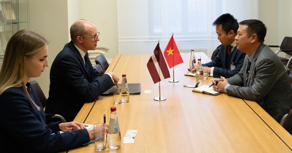 The State Secretary meets the Ambassador of Vietnam