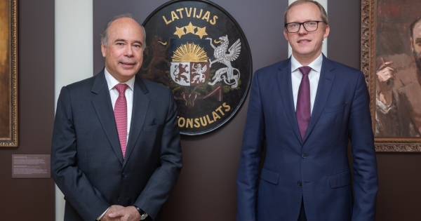 The State Secretary Andris Pelšs receives an accreditation visit from the new Ambassador of Peru