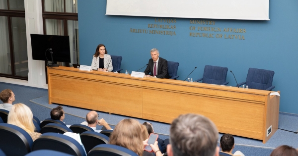 The Foreign Affairs Ministry hosts a seminar on business opportunities in Australia