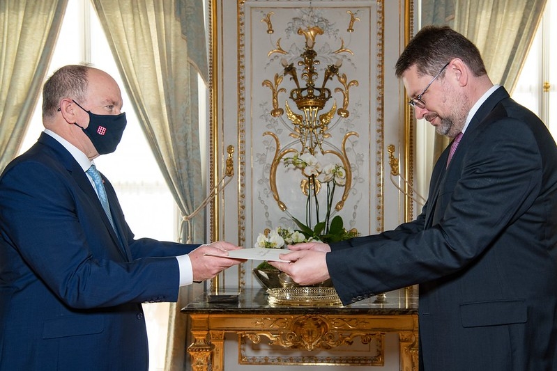 Ambassador Eduards Stiprais presents his credentials to Prince Albert II of Monaco
