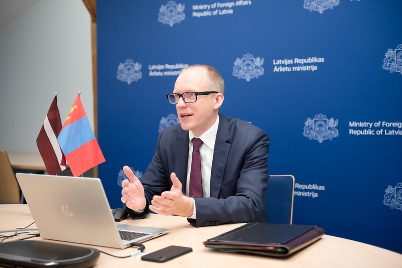 Valsts sekretārs tiekas ar jauno Mongolijas vēstnieku