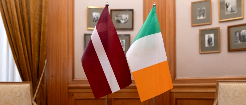 Latvijas un Īrijas karogi, foto: Laura Celmiņa, Ārlietu ministrija