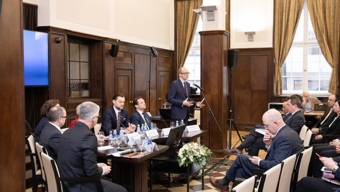 Valsts sekretārs uzsver Trīs jūru valstu investīciju fonda potenciālu stratēģiski nozīmīgu projektu īstenošanā