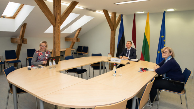 Baltijas valstu ārlietu ministri vienojas koordinēt Covid-19 ierobežojumu atcelšanu uz Baltijas valstu iekšējām robežām