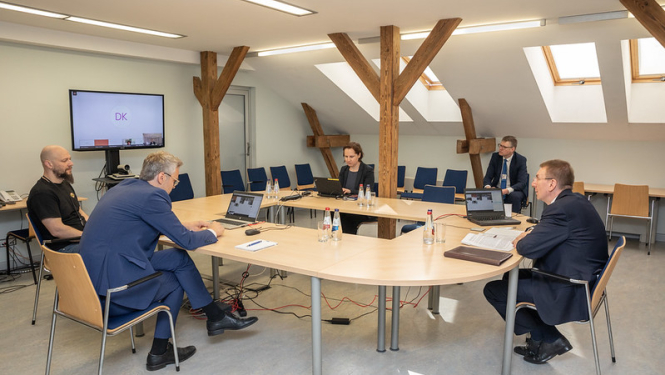 The Foreign Economic Policy Coordination Council agrees on joint lines of action for economic recovery