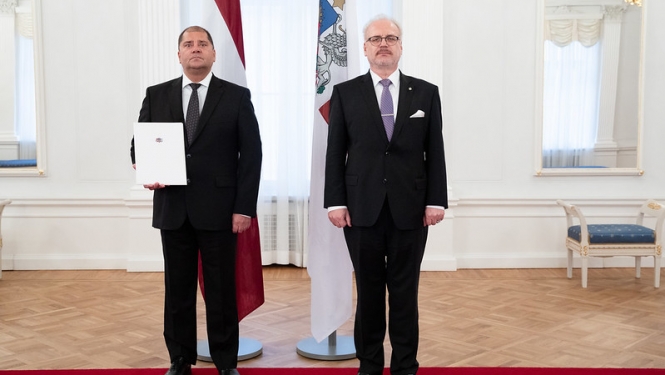 Akreditācijas vēstuli saņem jaunais Latvijas vēstnieks Spānijā Māris Klišāns