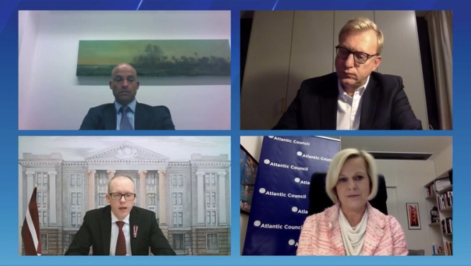 Valsts sekretārs Andris Pelšs Prāgas Eiropas samitā diskutē par transatlantiskajām attiecībām