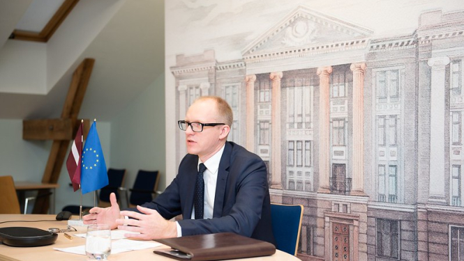 Valsts sekretārs Andris Pelšs atklāj starptautisku konferenci par sankciju tematiku