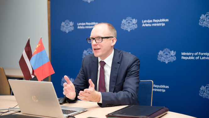 Valsts sekretārs tiekas ar jauno Mongolijas vēstnieku