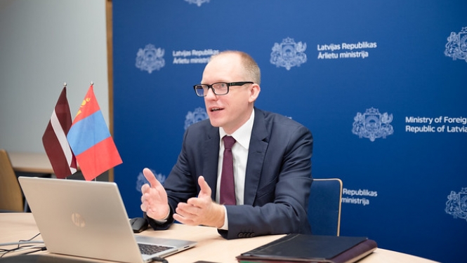 State Secretary meets the new Ambassador of Mongolia