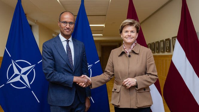 Ārlietu ministre Baiba Braže tiekas ar NATO ģenerālsekretāra vietnieku kiberdrošības un digitālās transformācijas jautājumos Žanu Šarlu Ellermanu-Kingombu 