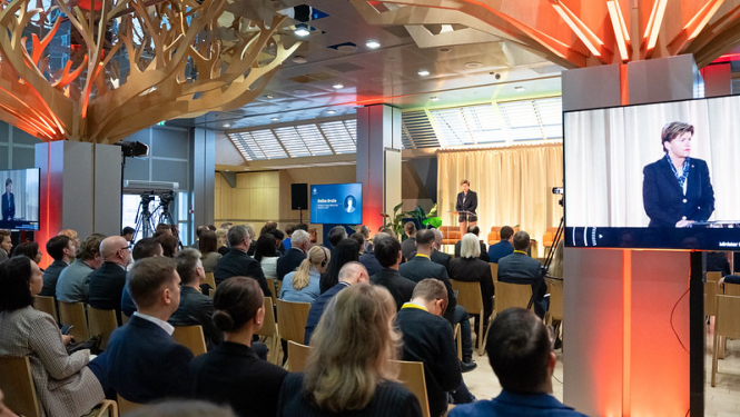 B. Braže FID konferencē. 06.11.2025.