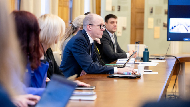 Andris Pelšs uzrunā UNESCO Latvijas ekspertus