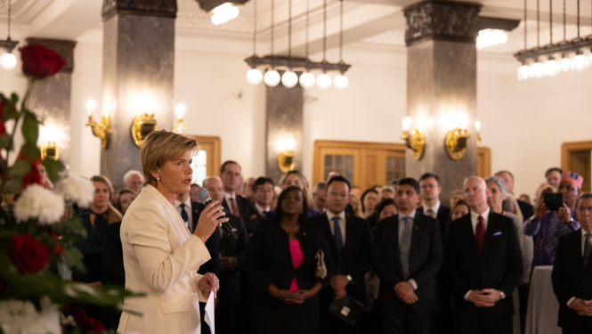  Baiba Braže addresses the guests at the formal reception dedicated to the de iure day