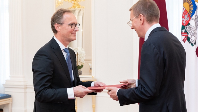 Akreditācijas vēstuli saņem Latvijas vēstnieks Ēģiptē Andris Razāns