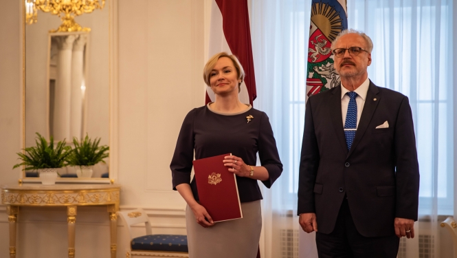 Valsts prezidents pasniedz akreditācijas vēstuli Latvijas vēstniecei Austrijā Gunai Japiņai