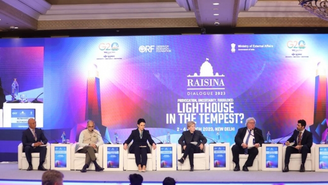 Parlamentārā sekretāre Raisinas konferencē Indijā 
