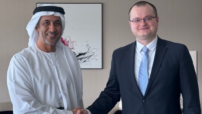 Parlamentārais sekretārs Reinis Brusbārdis tiekas ar Apvienoto Arābu Emirātu ārlietu ministra vietnieku ekonomikas un tirdzniecības jautājumos Saīdu Alhadžeri (Saeed Al Hajeri)