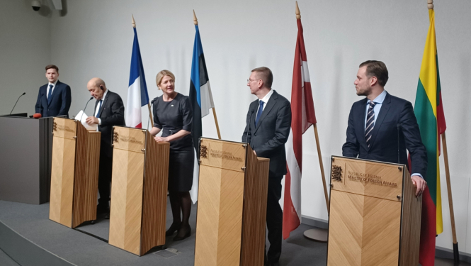 ārlietu ministrs Edgars Rinkēvičs tikās ar Francijas Republikas Eiropas lietu un ārlietu ministru Žanu-Īvu Ledriānu