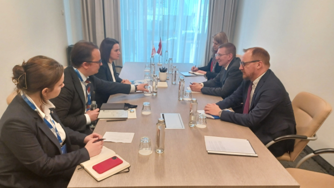 2022. gada 1. aprīlī Tallinā, Igaunijā, ārlietu ministrs Edgars Rinkēvičs tikās ar demokrātiskās Baltkrievijas līderi Svjatlanu Cihanousku (Sviatlana Tsikhanouskaya)