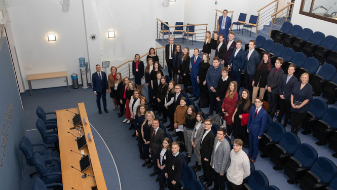 Edgars Rinkēvičs Ēnu dienā: Ārlietu ministrijas komandai arī nākotnē ir aicināti pievienoties visdažādāko jomu eksperti