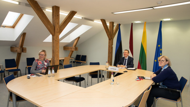 Baltijas valstu ārlietu ministri vienojas koordinēt Covid-19 ierobežojumu atcelšanu uz Baltijas valstu iekšējām robežām
