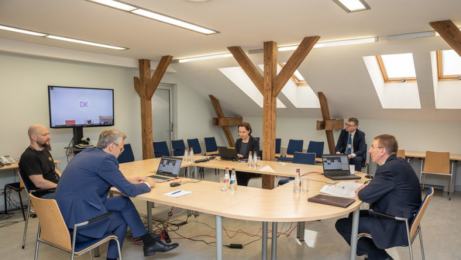 The Foreign Economic Policy Coordination Council agrees on joint lines of action for economic recovery