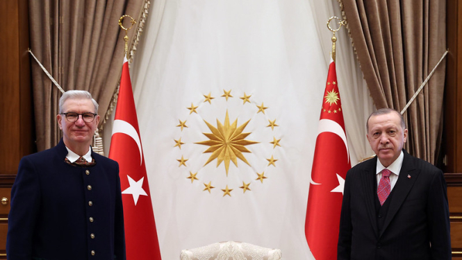 Latvia's Ambassador, Pēteris Vaivars, presents credentials to the President of Turkey