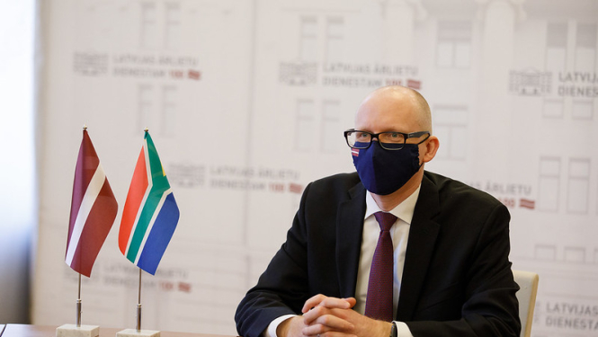 Valsts sekretārs ar jauno Dienvidāfrikas Republikas vēstnieci pārrunā sadarbības stiprināšanu