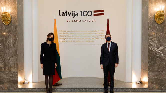 Ārlietu ministrs un Lietuvas Seima priekšsēdētāja pārrunā jaunas divpusējās sadarbības iespējas