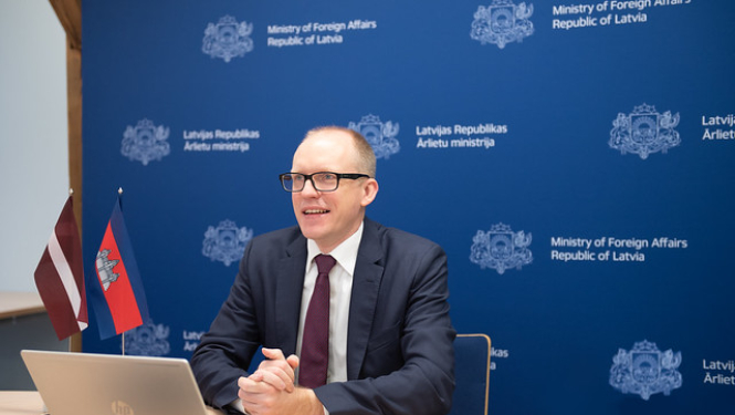 State Secretary and the new Ambassador of Cambodia discuss cooperation opportunities