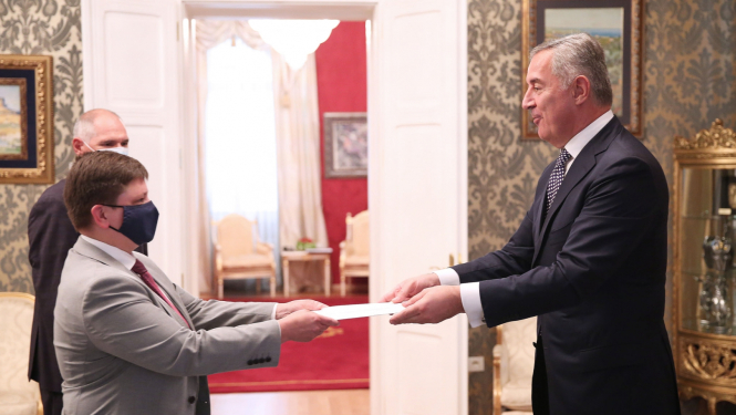 Latvijas vēstniece Agnese Kalniņa iesniedz akreditācijas vēstuli Melnkalnes prezidentam