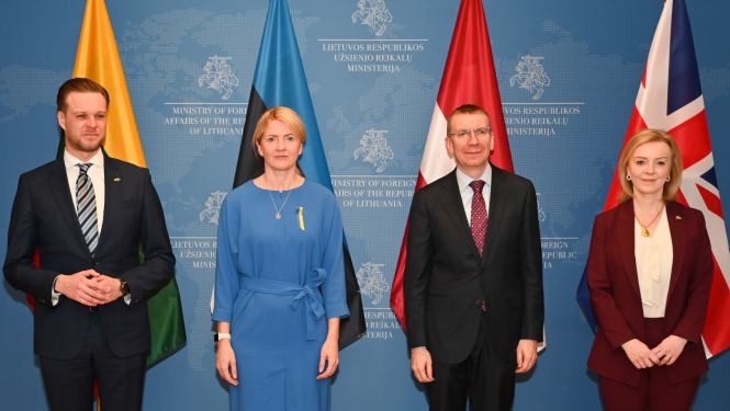 Baltijas valstu un Apvienotās Karalistes ārlietu ministri apspriež turpmākos soļus Krievijas agresijas apturēšanā pret Ukrainu