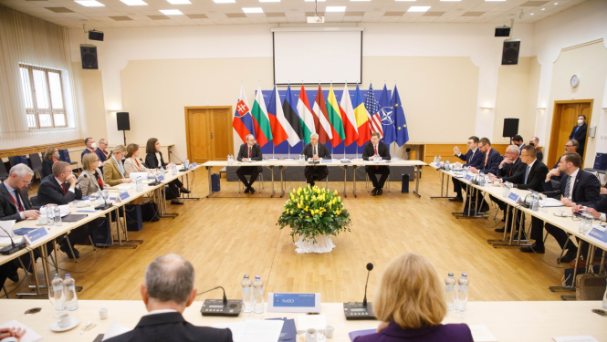 Ārlietu ministrs Bukarestes devītnieka sanāksmē uzsver NATO kolektīvās aizsardzības nozīmi