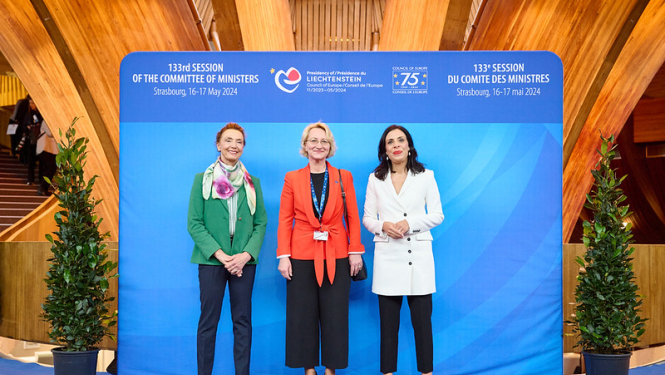 D.Melbārde Parīzē, EP