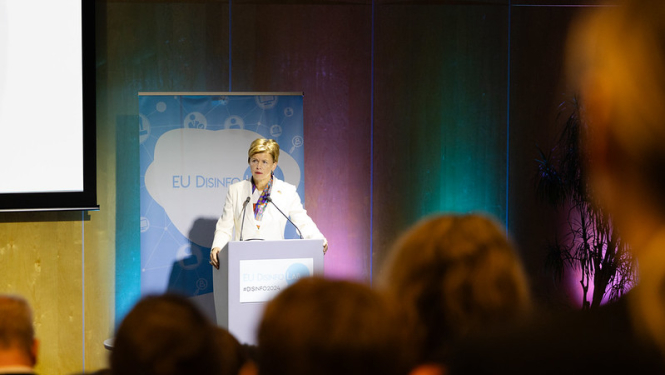 B. Braže atklāj Disinfo konferenci. 09.10.2024.